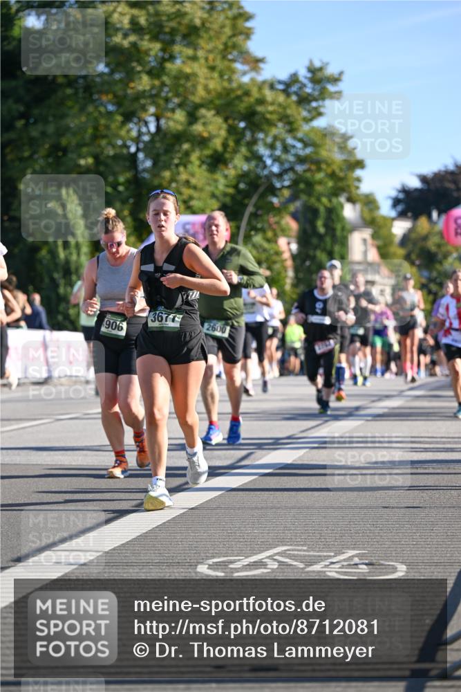 07.09.2025 - BARMER Alsterlauf Dr. Thomas Lammeyer http://msf.ph/oto/8712081 07.09.2025 09:41:06 Laufen 3677, 2600, 906 meine-sportfotos.de