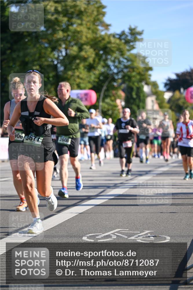 07.09.2025 - BARMER Alsterlauf Dr. Thomas Lammeyer http://msf.ph/oto/8712087 07.09.2025 09:41:06 Laufen 906, 3677, 2600 meine-sportfotos.de