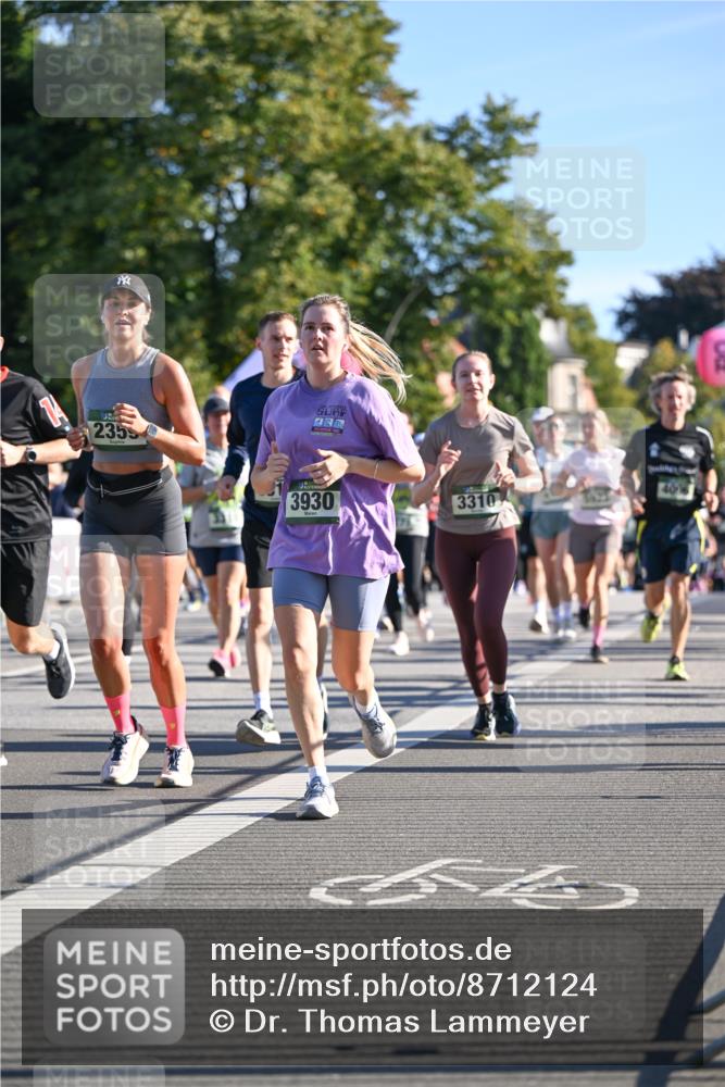 07.09.2025 - BARMER Alsterlauf Dr. Thomas Lammeyer http://msf.ph/oto/8712124 07.09.2025 09:41:14 Laufen 2359, 3930, 40, 3310, 1823 meine-sportfotos.de