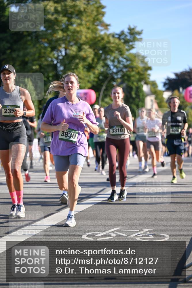 07.09.2025 - BARMER Alsterlauf Dr. Thomas Lammeyer http://msf.ph/oto/8712127 07.09.2025 09:41:14 Laufen 235, 3930, 3310, 1823 meine-sportfotos.de