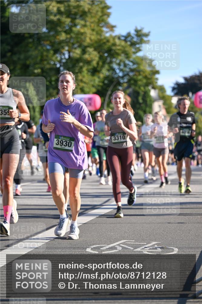 07.09.2025 - BARMER Alsterlauf Dr. Thomas Lammeyer http://msf.ph/oto/8712128 07.09.2025 09:41:14 Laufen 359, 3930, 3310 meine-sportfotos.de