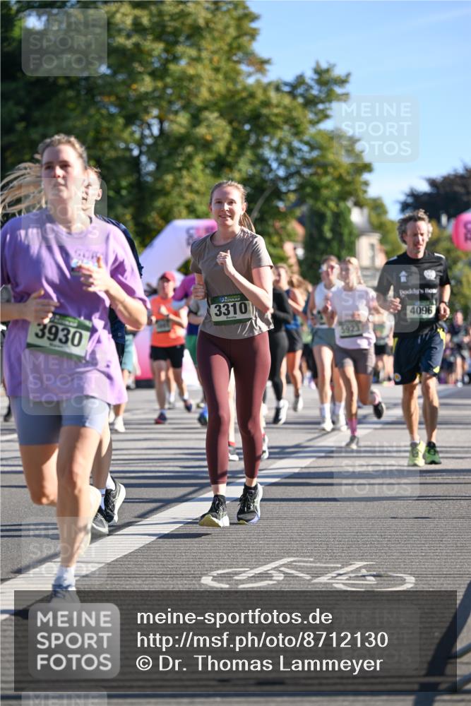 07.09.2025 - BARMER Alsterlauf Dr. Thomas Lammeyer http://msf.ph/oto/8712130 07.09.2025 09:41:15 Laufen 3930, 3310, 4096 meine-sportfotos.de