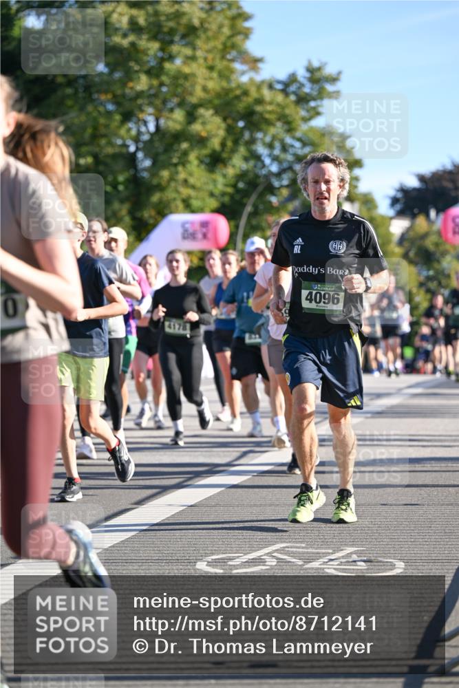07.09.2025 - BARMER Alsterlauf Dr. Thomas Lammeyer http://msf.ph/oto/8712141 07.09.2025 09:41:16 Laufen 0, 4178, 4096 meine-sportfotos.de
