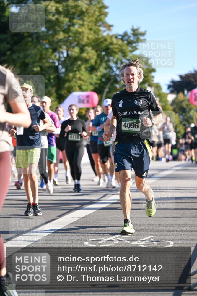 07.09.2025 - BARMER Alsterlauf Dr. Thomas Lammeyer http://msf.ph/oto/8712142 07.09.2025 09:41:17 Laufen 4096 meine-sportfotos.de