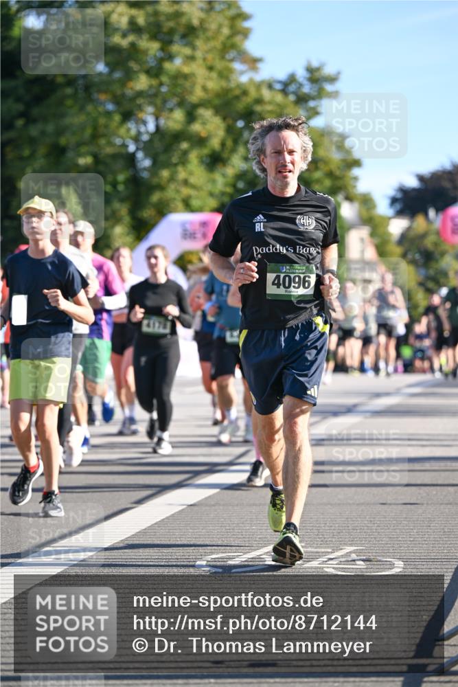 07.09.2025 - BARMER Alsterlauf Dr. Thomas Lammeyer http://msf.ph/oto/8712144 07.09.2025 09:41:17 Laufen 4178, 4096 meine-sportfotos.de
