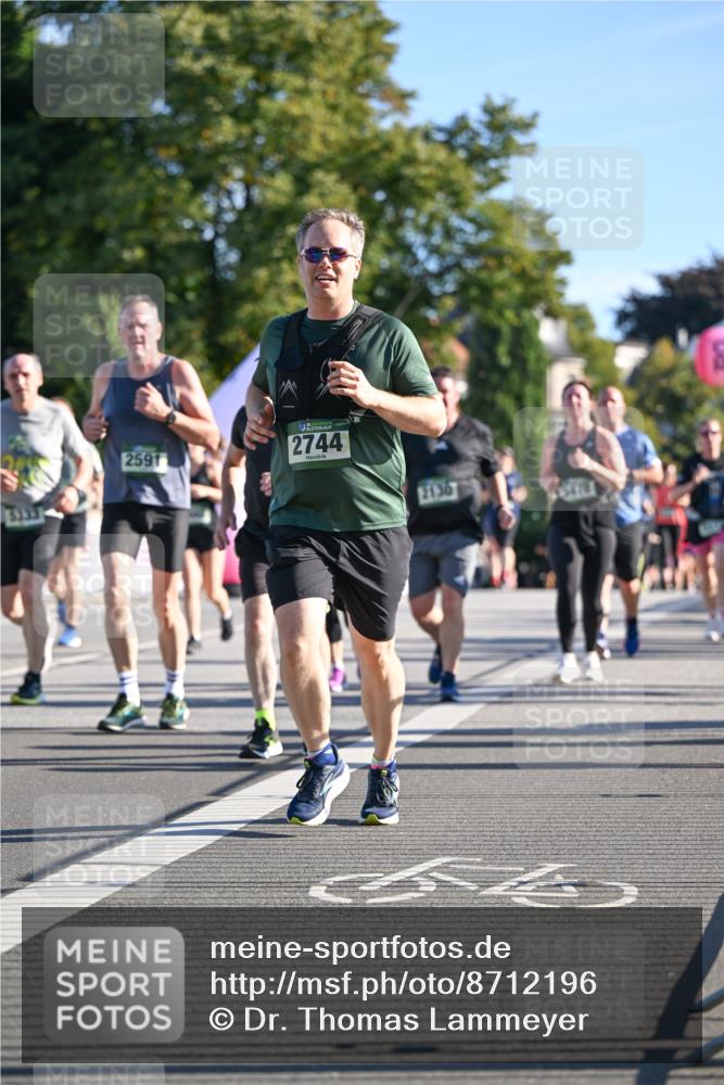 07.09.2025 - BARMER Alsterlauf Dr. Thomas Lammeyer http://msf.ph/oto/8712196 07.09.2025 09:41:25 Laufen 2591, 2744, 2130 meine-sportfotos.de