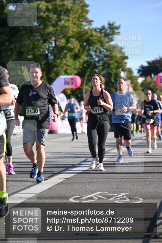 07.09.2025 - BARMER Alsterlauf Dr. Thomas Lammeyer http://msf.ph/oto/8712209 07.09.2025 09:41:27 Laufen 063, 2130, 5478, 2218 meine-sportfotos.de