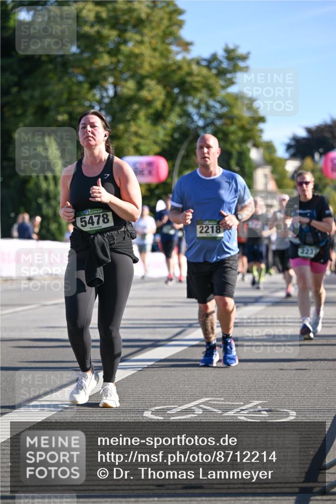 07.09.2025 - BARMER Alsterlauf Dr. Thomas Lammeyer http://msf.ph/oto/8712214 07.09.2025 09:41:29 Laufen 5478, 2218, 223 meine-sportfotos.de