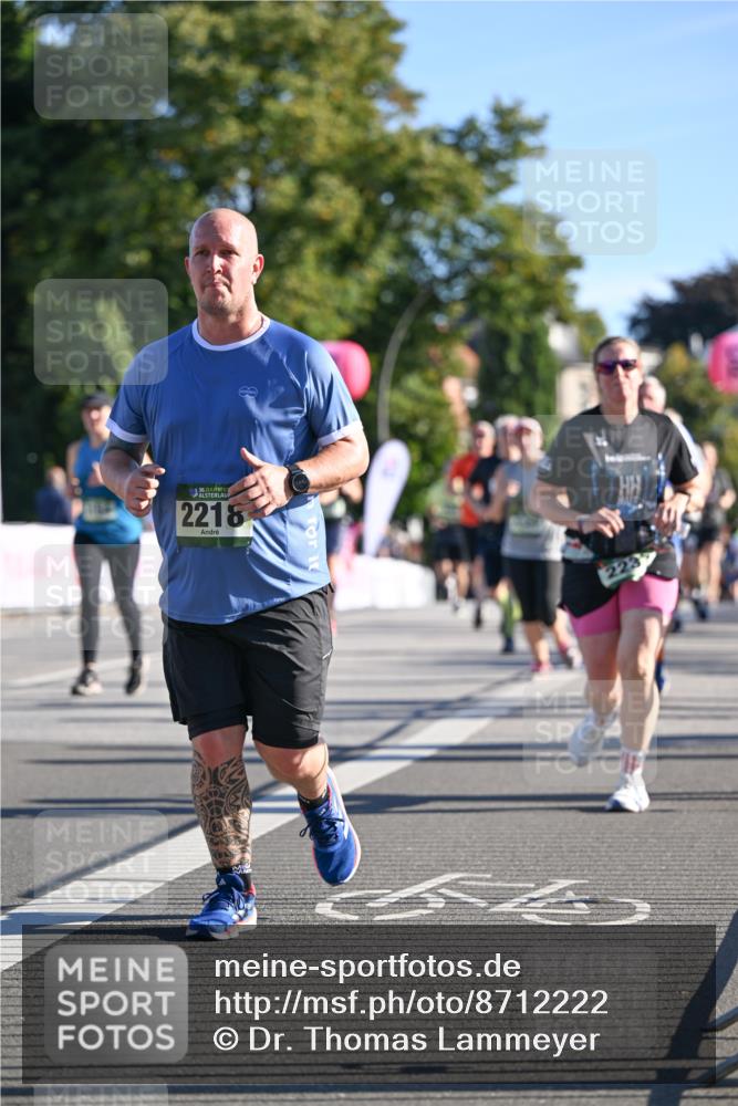 07.09.2025 - BARMER Alsterlauf Dr. Thomas Lammeyer http://msf.ph/oto/8712222 07.09.2025 09:41:30 Laufen 36, 2218, 223 meine-sportfotos.de