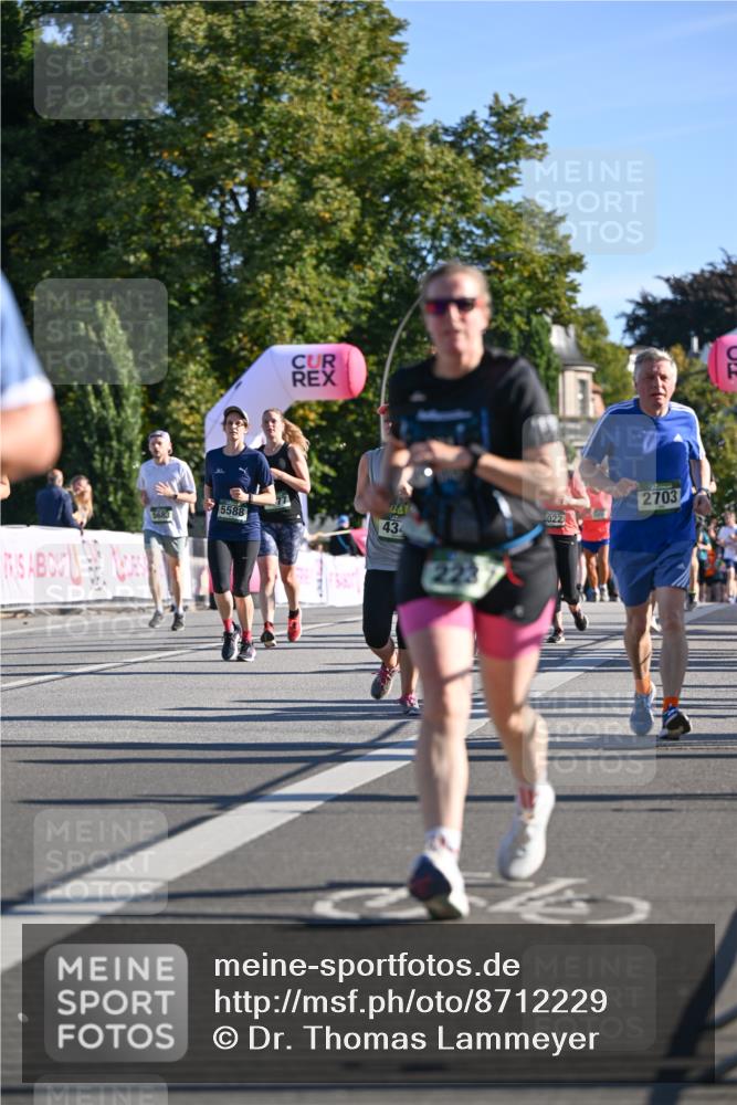 07.09.2025 - BARMER Alsterlauf Dr. Thomas Lammeyer http://msf.ph/oto/8712229 07.09.2025 09:41:31 Laufen 5588, 5683, 434, 223, 2703, 6022 meine-sportfotos.de