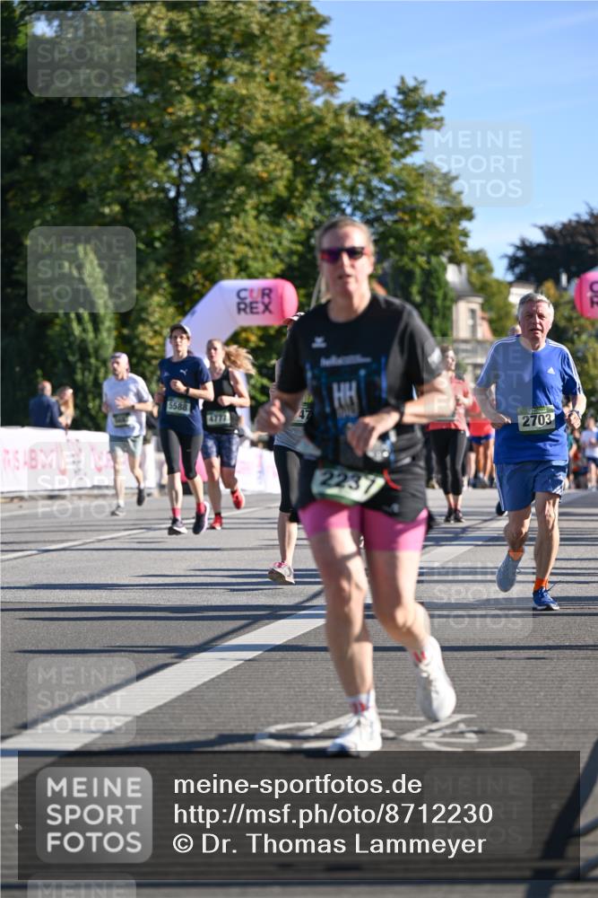07.09.2025 - BARMER Alsterlauf Dr. Thomas Lammeyer http://msf.ph/oto/8712230 07.09.2025 09:41:31 Laufen 5588, 4777, 2237, 2703 meine-sportfotos.de