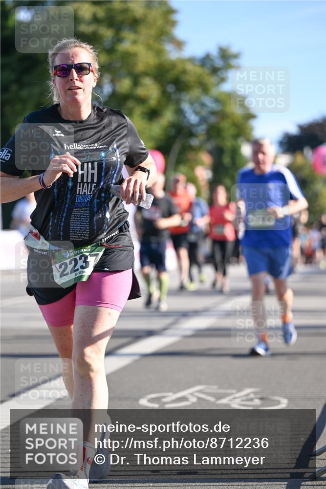 07.09.2025 - BARMER Alsterlauf Dr. Thomas Lammeyer http://msf.ph/oto/8712236 07.09.2025 09:41:32 Laufen 2237, 44 meine-sportfotos.de