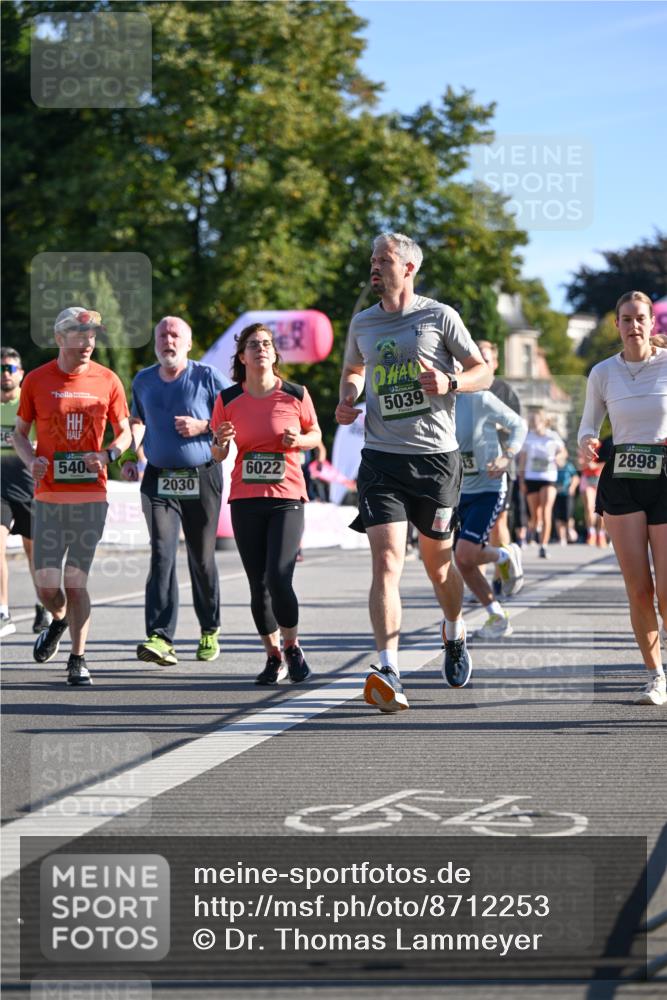 07.09.2025 - BARMER Alsterlauf Dr. Thomas Lammeyer http://msf.ph/oto/8712253 07.09.2025 09:41:36 Laufen 46, 540, 2030, 6022, 5039, 2898 meine-sportfotos.de
