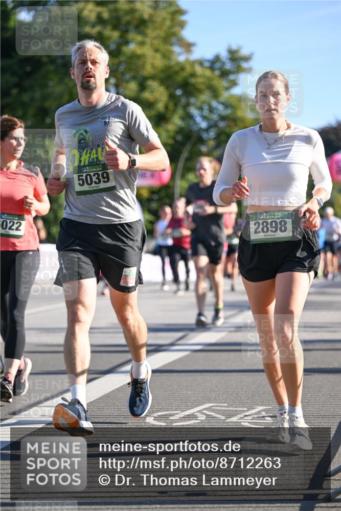 07.09.2025 - BARMER Alsterlauf Dr. Thomas Lammeyer http://msf.ph/oto/8712263 07.09.2025 09:41:37 Laufen 022, 5039, 136, 2898 meine-sportfotos.de