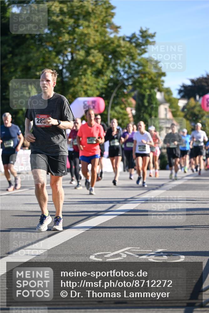 07.09.2025 - BARMER Alsterlauf Dr. Thomas Lammeyer http://msf.ph/oto/8712272 07.09.2025 09:41:39 Laufen 285 meine-sportfotos.de