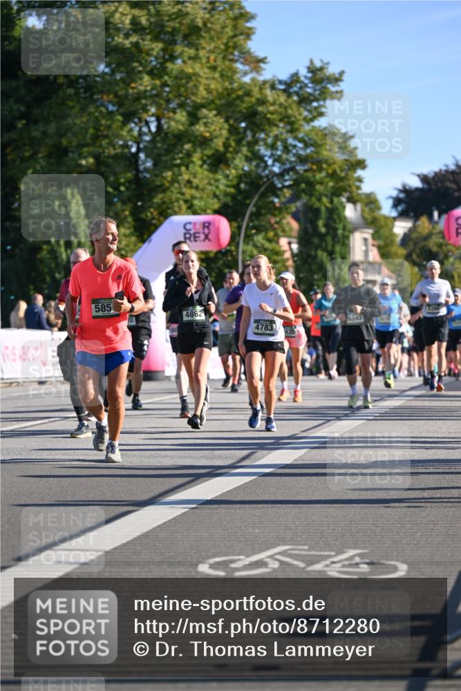 07.09.2025 - BARMER Alsterlauf Dr. Thomas Lammeyer http://msf.ph/oto/8712280 07.09.2025 09:41:41 Laufen 585, 4862, 6343, 4783 meine-sportfotos.de
