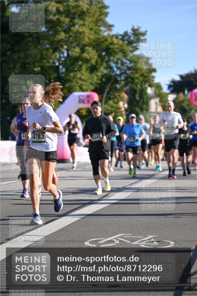07.09.2025 - BARMER Alsterlauf Dr. Thomas Lammeyer http://msf.ph/oto/8712296 07.09.2025 09:41:44 Laufen 43, 4783 meine-sportfotos.de