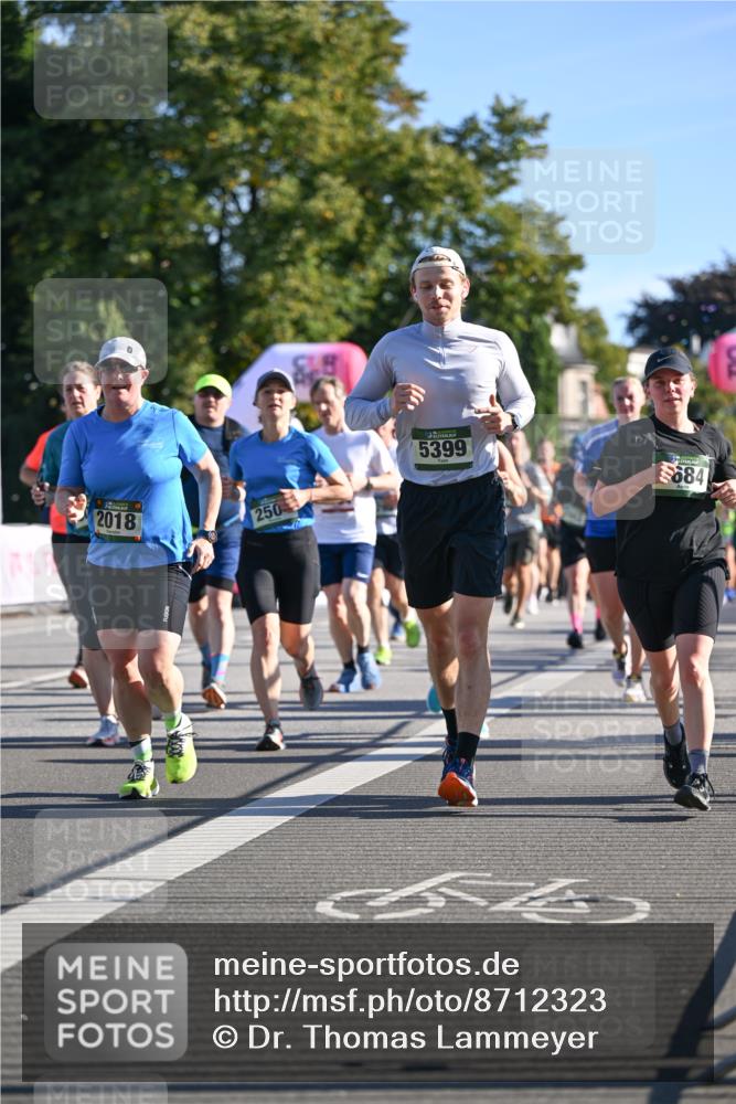 07.09.2025 - BARMER Alsterlauf Dr. Thomas Lammeyer http://msf.ph/oto/8712323 07.09.2025 09:41:48 Laufen 2018, 250, 5399, 684 meine-sportfotos.de