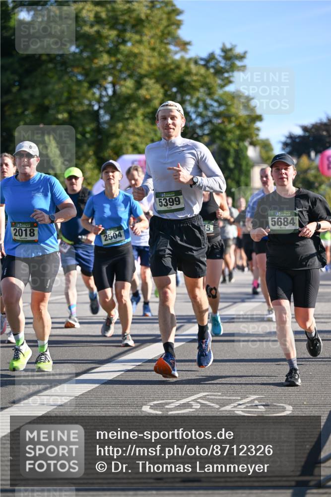 07.09.2025 - BARMER Alsterlauf Dr. Thomas Lammeyer http://msf.ph/oto/8712326 07.09.2025 09:41:48 Laufen 2018, 2504, 5399, 15, 5684 meine-sportfotos.de