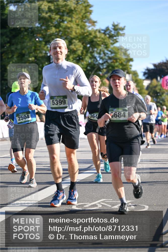 07.09.2025 - BARMER Alsterlauf Dr. Thomas Lammeyer http://msf.ph/oto/8712331 07.09.2025 09:41:49 Laufen 5399, 2504, 364, 684, 436 meine-sportfotos.de