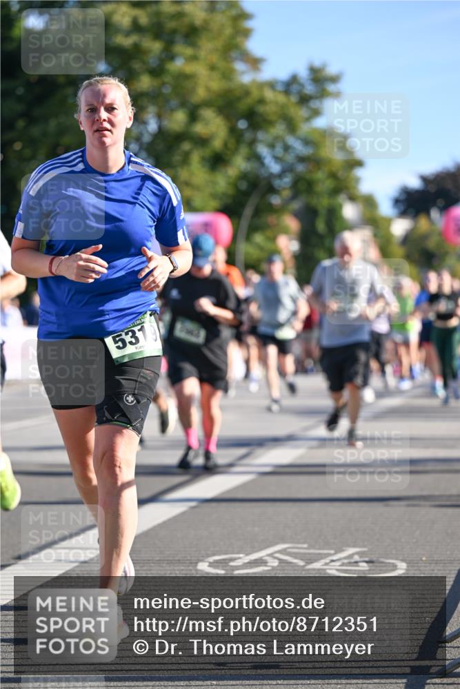 07.09.2025 - BARMER Alsterlauf Dr. Thomas Lammeyer http://msf.ph/oto/8712351 07.09.2025 09:41:52 Laufen 5319 meine-sportfotos.de
