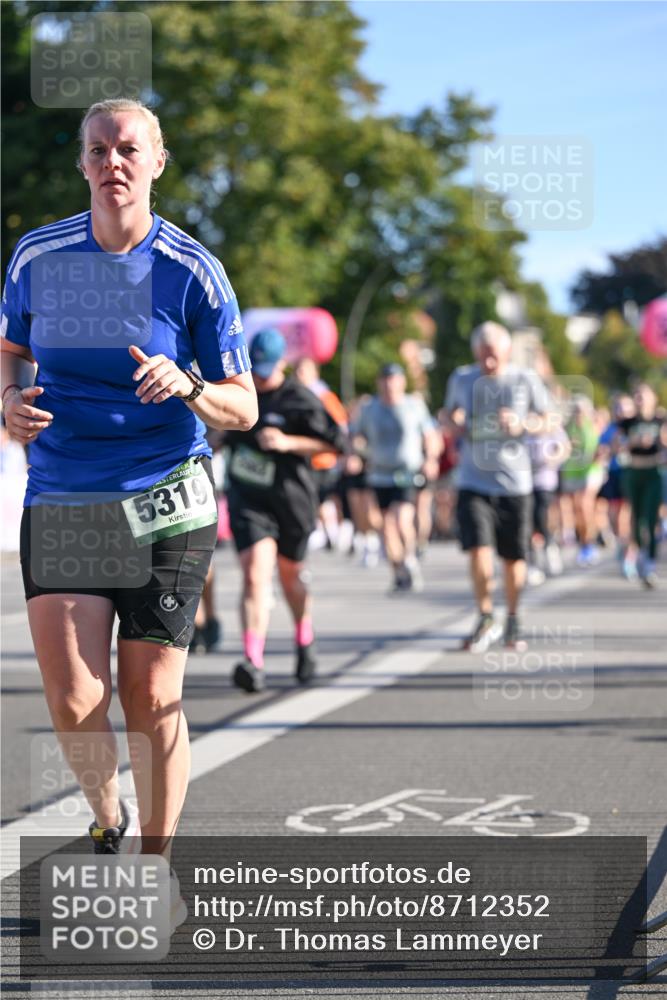 07.09.2025 - BARMER Alsterlauf Dr. Thomas Lammeyer http://msf.ph/oto/8712352 07.09.2025 09:41:52 Laufen 5319 meine-sportfotos.de