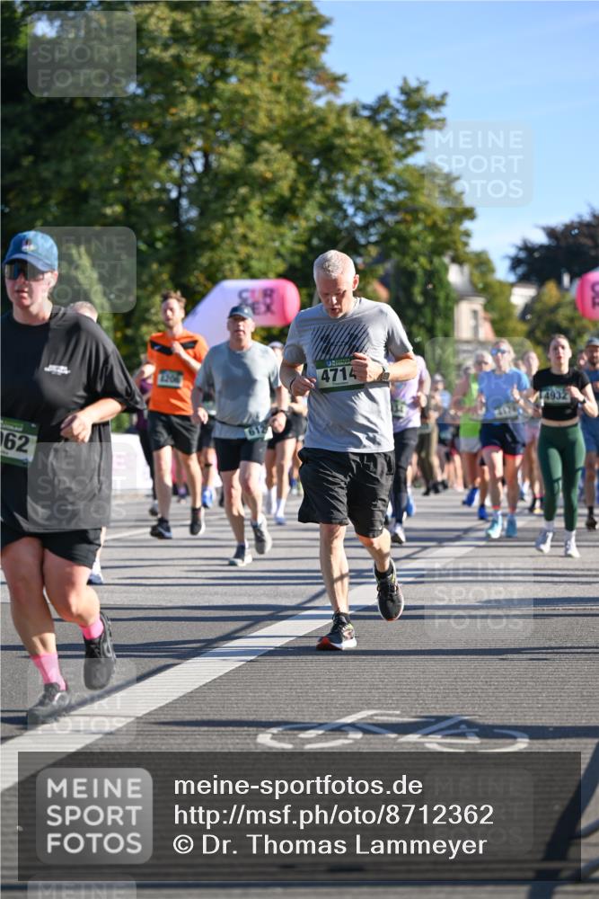 07.09.2025 - BARMER Alsterlauf Dr. Thomas Lammeyer http://msf.ph/oto/8712362 07.09.2025 09:41:54 Laufen 62, 4714 meine-sportfotos.de