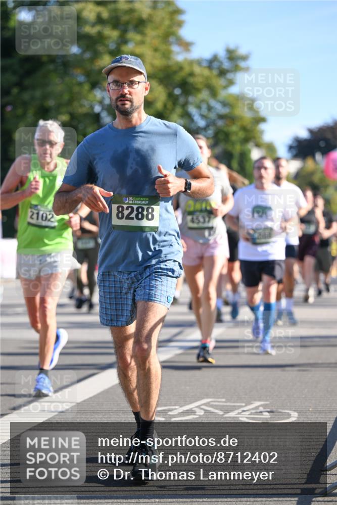 07.09.2025 - BARMER Alsterlauf Dr. Thomas Lammeyer http://msf.ph/oto/8712402 07.09.2025 09:42:00 Laufen 2102, 36, 8288 meine-sportfotos.de