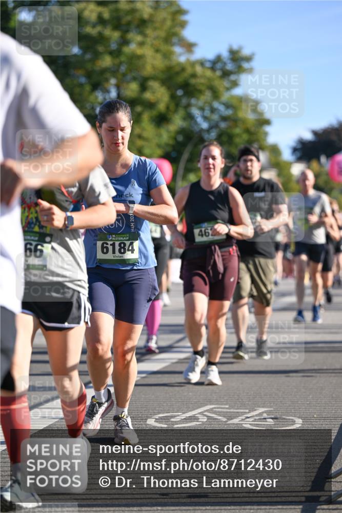 07.09.2025 - BARMER Alsterlauf Dr. Thomas Lammeyer http://msf.ph/oto/8712430 07.09.2025 09:42:05 Laufen 66, 136, 6184, 462 meine-sportfotos.de