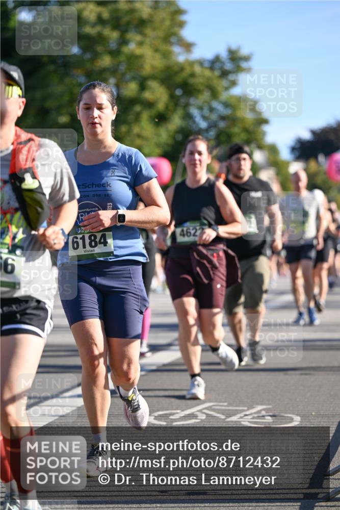07.09.2025 - BARMER Alsterlauf Dr. Thomas Lammeyer http://msf.ph/oto/8712432 07.09.2025 09:42:05 Laufen 6, 10, 6184, 4622 meine-sportfotos.de