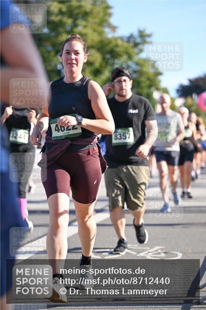 07.09.2025 - BARMER Alsterlauf Dr. Thomas Lammeyer http://msf.ph/oto/8712440 07.09.2025 09:42:06 Laufen 3244, 4622, 8357 meine-sportfotos.de