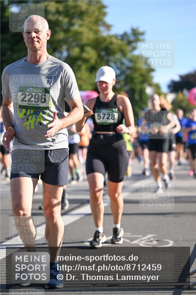 07.09.2025 - BARMER Alsterlauf Dr. Thomas Lammeyer http://msf.ph/oto/8712459 07.09.2025 09:42:09 Laufen 36, 36, 2296, 5728 meine-sportfotos.de