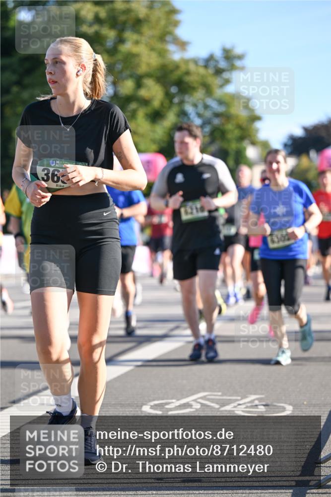 07.09.2025 - BARMER Alsterlauf Dr. Thomas Lammeyer http://msf.ph/oto/8712480 07.09.2025 09:42:13 Laufen 36, 36, 1210 meine-sportfotos.de