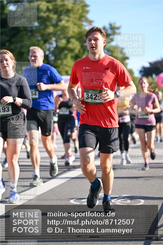 07.09.2025 - BARMER Alsterlauf Dr. Thomas Lammeyer http://msf.ph/oto/8712507 07.09.2025 09:42:17 Laufen 193, 54, 5, 36, 342 meine-sportfotos.de