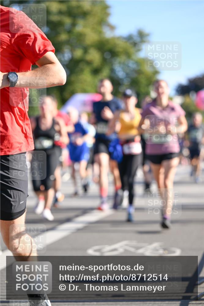 07.09.2025 - BARMER Alsterlauf Dr. Thomas Lammeyer http://msf.ph/oto/8712514 07.09.2025 09:42:18 Laufen 5, 93, 34, 02 meine-sportfotos.de