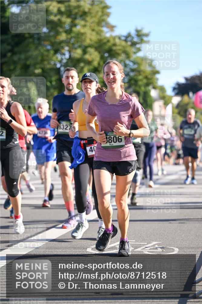 07.09.2025 - BARMER Alsterlauf Dr. Thomas Lammeyer http://msf.ph/oto/8712518 07.09.2025 09:42:19 Laufen 2, 6327, 40, 3806 meine-sportfotos.de