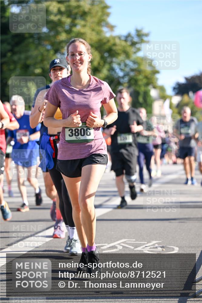 07.09.2025 - BARMER Alsterlauf Dr. Thomas Lammeyer http://msf.ph/oto/8712521 07.09.2025 09:42:19 Laufen 3806 meine-sportfotos.de