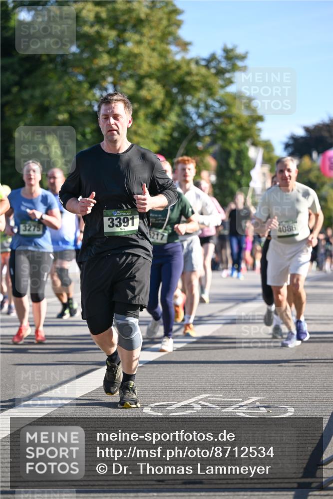 07.09.2025 - BARMER Alsterlauf Dr. Thomas Lammeyer http://msf.ph/oto/8712534 07.09.2025 09:42:21 Laufen 3275, 36, 3391, 4086, 5217 meine-sportfotos.de