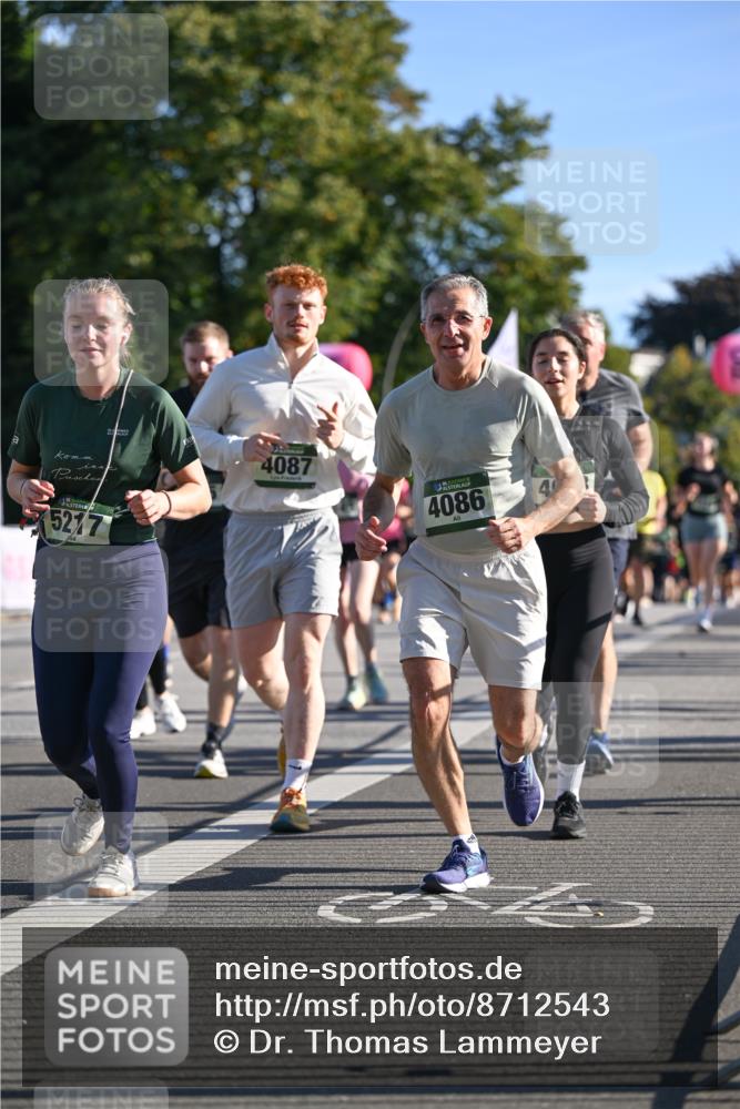 07.09.2025 - BARMER Alsterlauf Dr. Thomas Lammeyer http://msf.ph/oto/8712543 07.09.2025 09:42:23 Laufen 5217, 4087, 4086, 4 meine-sportfotos.de