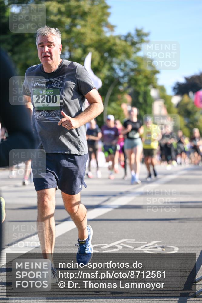 07.09.2025 - BARMER Alsterlauf Dr. Thomas Lammeyer http://msf.ph/oto/8712561 07.09.2025 09:42:25 Laufen 1949, 2200 meine-sportfotos.de