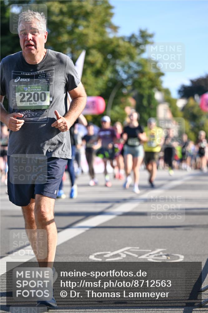 07.09.2025 - BARMER Alsterlauf Dr. Thomas Lammeyer http://msf.ph/oto/8712563 07.09.2025 09:42:26 Laufen 1949, 36, 2200 meine-sportfotos.de
