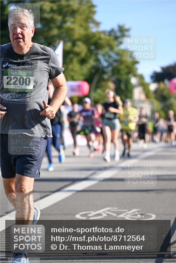 07.09.2025 - BARMER Alsterlauf Dr. Thomas Lammeyer http://msf.ph/oto/8712564 07.09.2025 09:42:26 Laufen 1949, 36, 2200 meine-sportfotos.de