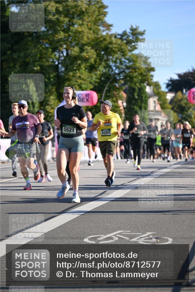 07.09.2025 - BARMER Alsterlauf Dr. Thomas Lammeyer http://msf.ph/oto/8712577 07.09.2025 09:42:28 Laufen 5521, 5262 meine-sportfotos.de