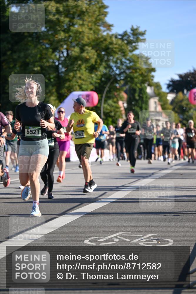 07.09.2025 - BARMER Alsterlauf Dr. Thomas Lammeyer http://msf.ph/oto/8712582 07.09.2025 09:42:28 Laufen 5521, 5262 meine-sportfotos.de