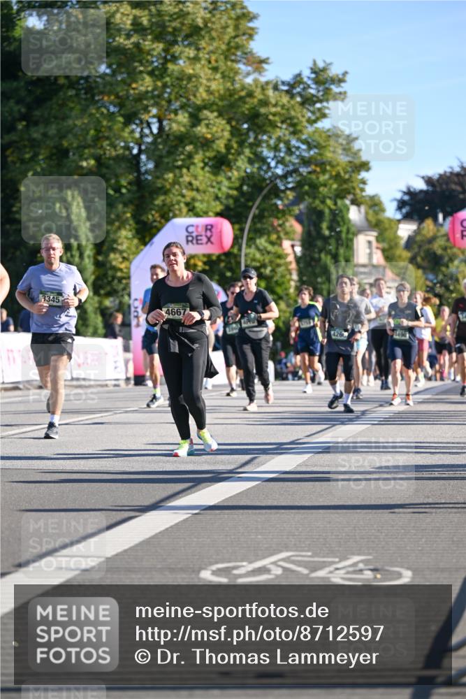 07.09.2025 - BARMER Alsterlauf Dr. Thomas Lammeyer http://msf.ph/oto/8712597 07.09.2025 09:42:31 Laufen 3345, 63, 4667, 4260, 1490 meine-sportfotos.de