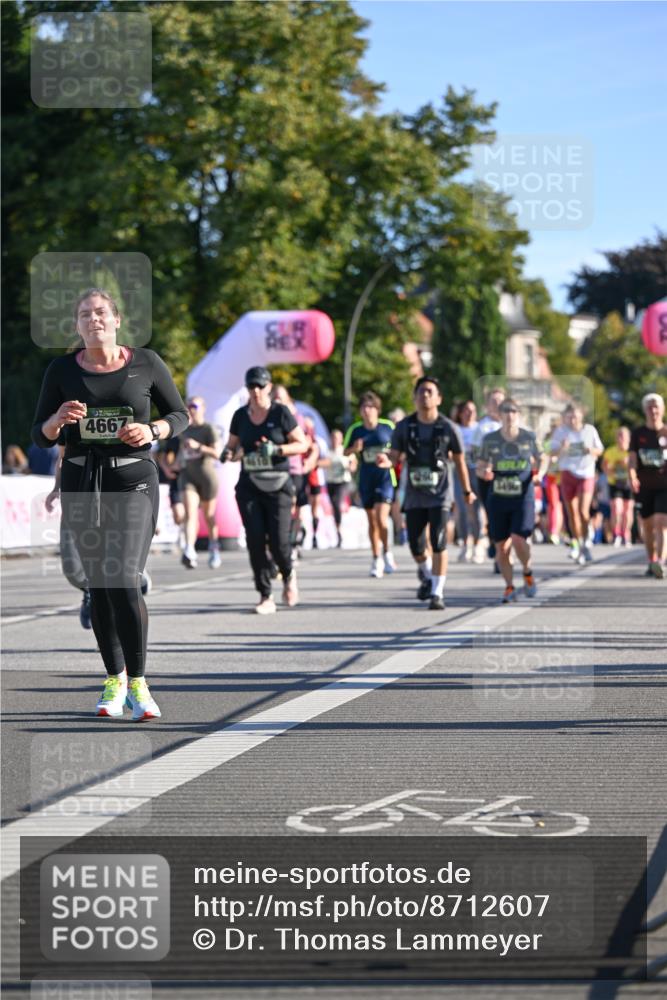 07.09.2025 - BARMER Alsterlauf Dr. Thomas Lammeyer http://msf.ph/oto/8712607 07.09.2025 09:42:33 Laufen 4667 meine-sportfotos.de