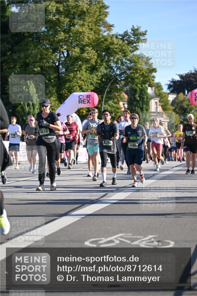 07.09.2025 - BARMER Alsterlauf Dr. Thomas Lammeyer http://msf.ph/oto/8712614 07.09.2025 09:42:34 Laufen 4610, 3429, 3455, 4893, 2523, 4260, 3490 meine-sportfotos.de