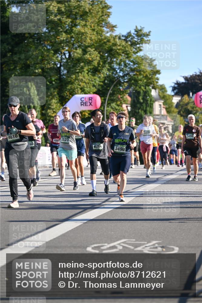 07.09.2025 - BARMER Alsterlauf Dr. Thomas Lammeyer http://msf.ph/oto/8712621 07.09.2025 09:42:35 Laufen 4610, 60, 4893, 2523, 4260, 3490, 3428, 564, 3455 meine-sportfotos.de