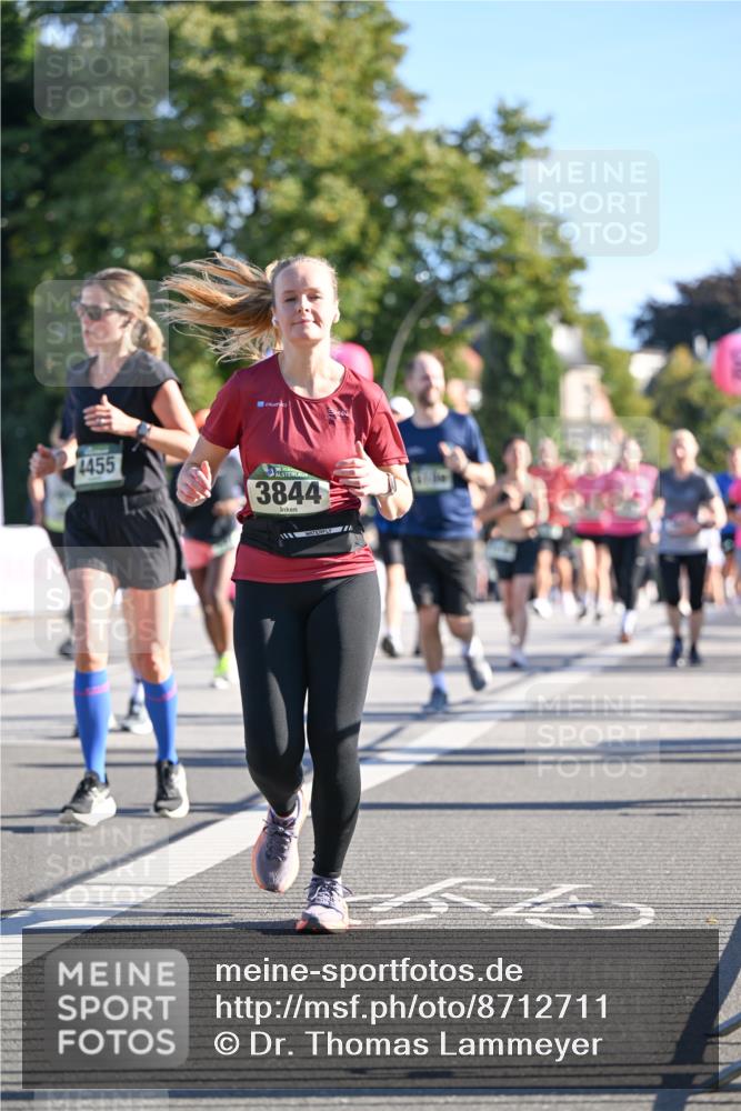 07.09.2025 - BARMER Alsterlauf Dr. Thomas Lammeyer http://msf.ph/oto/8712711 07.09.2025 09:42:51 Laufen 4455, 3844 meine-sportfotos.de