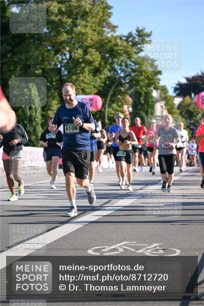 07.09.2025 - BARMER Alsterlauf Dr. Thomas Lammeyer http://msf.ph/oto/8712720 07.09.2025 09:42:53 Laufen 4912, 6109, 5010, 360 meine-sportfotos.de